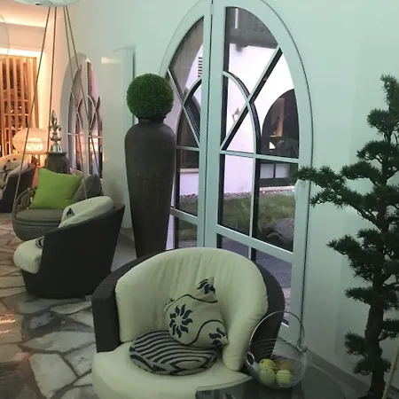 Relais & Chateaux Jagdhof Glashuette 5*