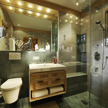 Relais & Chateaux Jagdhof Glashuette Hotel